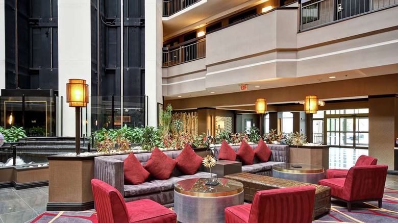<b>Embassy Suites by Hilton Dulles Airport Lobby</b>. Images powered by <a href="https://iceportal.shijigroup.com/" title="IcePortal" target="_blank">IcePortal</a>.