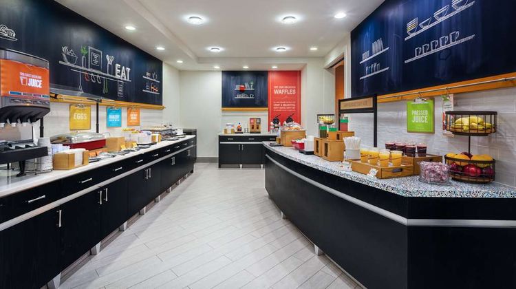 Hampton Inn & Suites Herndon-Reston Restaurant