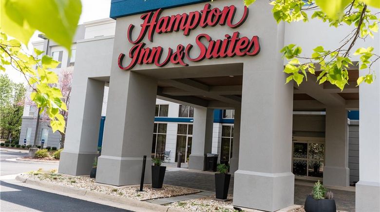 <b>Hampton Inn & Suites Leesburg Exterior</b>. Images powered by <a href="https://iceportal.shijigroup.com/" title="IcePortal" target="_blank">IcePortal</a>.