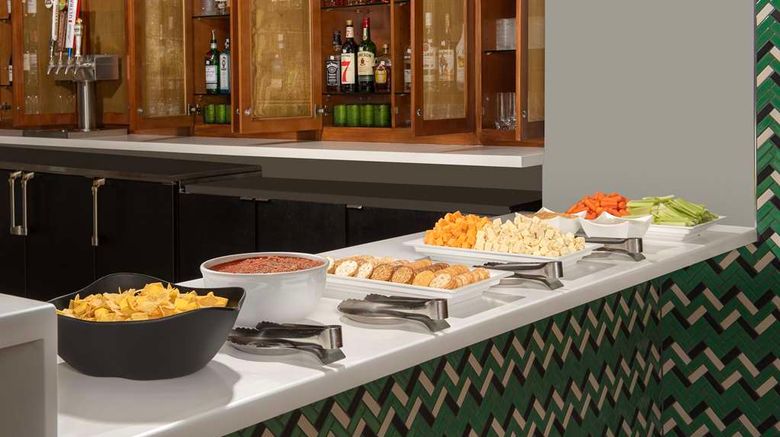 <b>Embassy Suites Dulles - North/Loudoun Restaurant</b>. Images powered by <a href="https://iceportal.shijigroup.com/" title="IcePortal" target="_blank">IcePortal</a>.