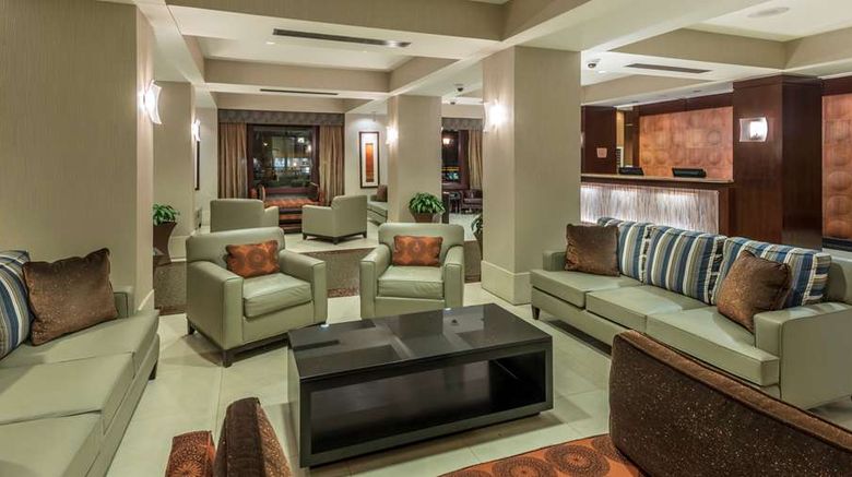 <b>Embassy Suites Olde Towne Lobby</b>. Images powered by <a href="https://iceportal.shijigroup.com/" title="IcePortal" target="_blank">IcePortal</a>.