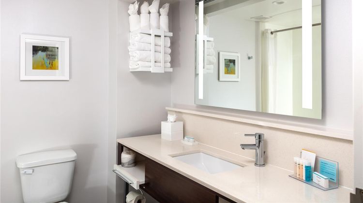 Hampton Inn Arlington Crystal City DCA Room