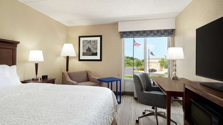 Hampton Inn Dulles/Cascades Room