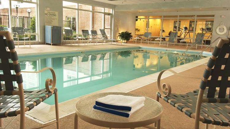 Hampton Inn Dulles/Cascades Pool