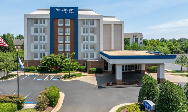 Hampton Inn Dulles/Cascades Exterior
