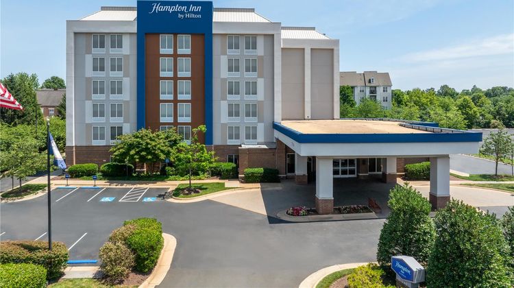 Hampton Inn Dulles/Cascades Exterior
