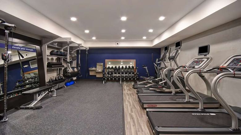 <b>Hampton Inn Potomac Mills/Woodbridge Health</b>. Images powered by <a href="https://iceportal.shijigroup.com/" title="IcePortal" target="_blank">IcePortal</a>.