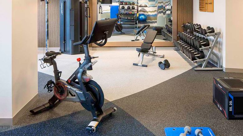 <b>Hilton Garden Inn Washington/Georgetown Health</b>. Images powered by <a href="https://iceportal.shijigroup.com/" title="IcePortal" target="_blank">IcePortal</a>.