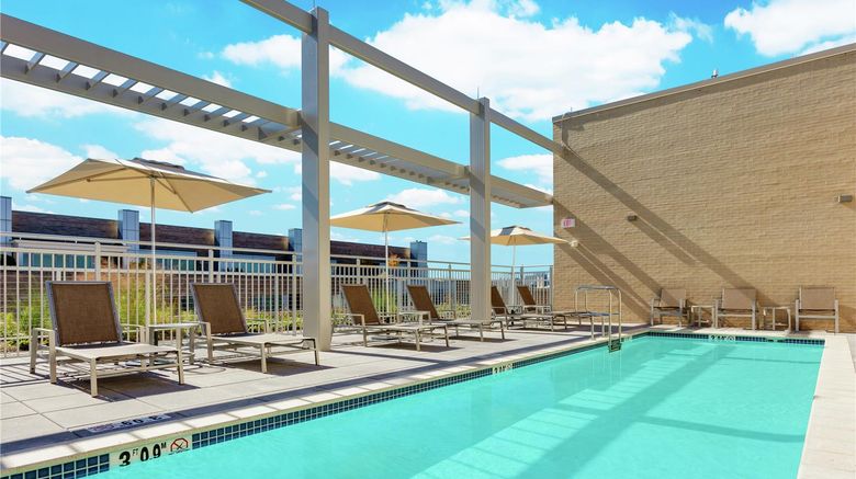 <b>Hilton Garden Inn Washington/Georgetown Pool</b>. Images powered by <a href="https://iceportal.shijigroup.com/" title="IcePortal" target="_blank">IcePortal</a>.
