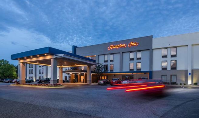 Hampton Inn Waldorf Exterior