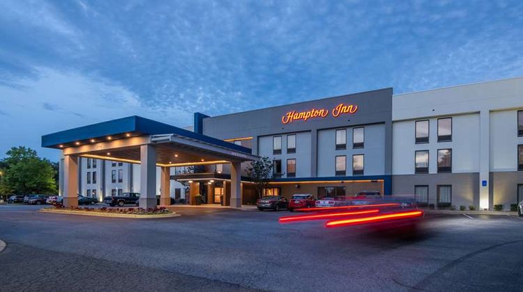 Hampton Inn Waldorf Exterior