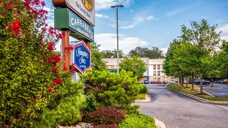 Hampton Inn Waldorf Exterior