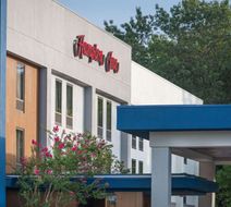 Hampton Inn Waldorf Exterior