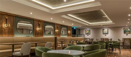 Hilton London Watford Lobby