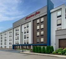 Hampton Inn Woodbridge Exterior