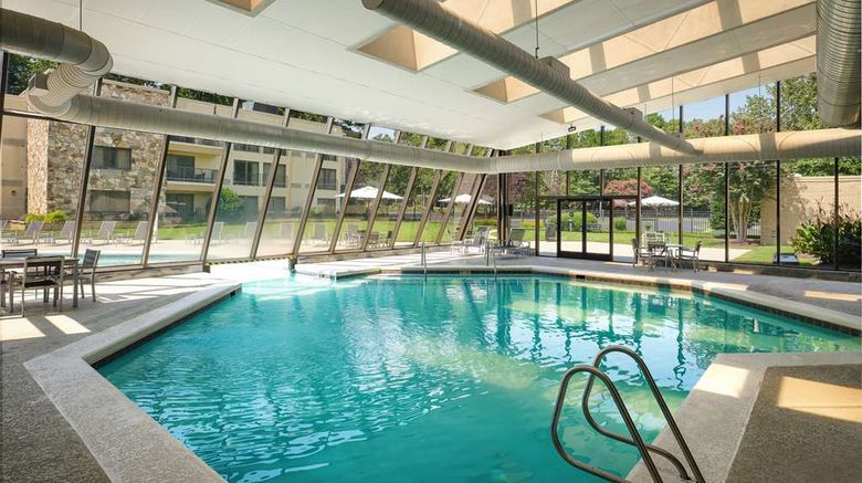 <b>DoubleTree by Hilton Hotel Williamsburg Pool</b>. Images powered by <a href="https://iceportal.shijigroup.com/" title="IcePortal" target="_blank">IcePortal</a>.
