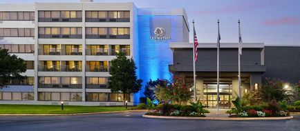 DoubleTree by Hilton Hotel Williamsburg Exterior