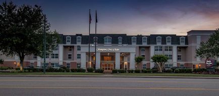 Hampton Inn & Suites Williamsburg Exterior