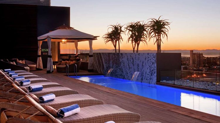 Hilton Windhoek Pool