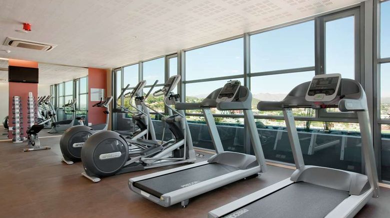 <b>Hilton Windhoek Health</b>. Images powered by <a href="https://iceportal.shijigroup.com/" title="IcePortal" target="_blank">IcePortal</a>.