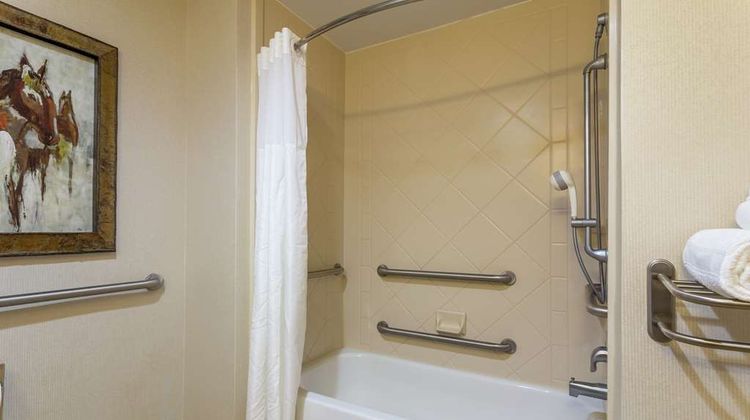 Hampton Inn & Suites Wellington Room