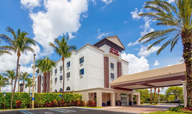 Hampton Inn & Suites Wellington Exterior