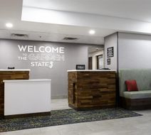 Hampton Inn East Windsor Lobby