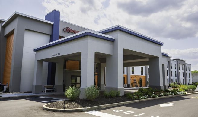 Hampton Inn East Windsor Exterior