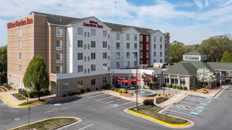 Hilton Garden Inn Winchester Exterior