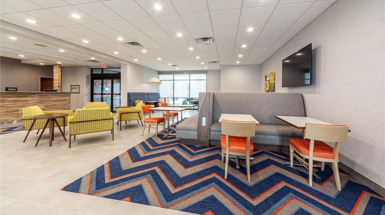 <b>Hampton Inn Winchester-North Lobby</b>. Images powered by <a href="https://iceportal.shijigroup.com/" title="IcePortal" target="_blank">IcePortal</a>.