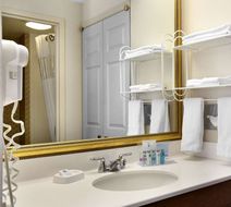 Hampton Inn & Suites Room