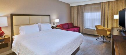 Hampton Inn & Suites Room