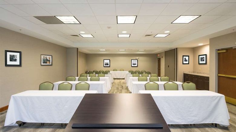 <b>Hampton Inn Waterville Meeting</b>. Images powered by <a href="https://iceportal.shijigroup.com/" title="IcePortal" target="_blank">IcePortal</a>.