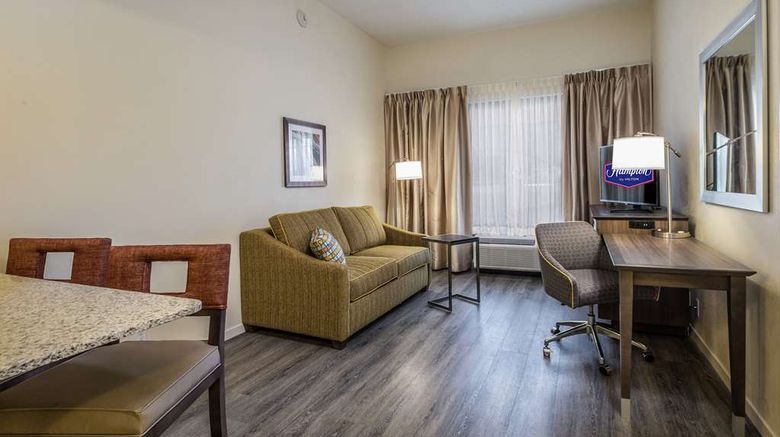 <b>Hampton Inn Waterville Room</b>. Images powered by <a href="https://iceportal.shijigroup.com/" title="IcePortal" target="_blank">IcePortal</a>.