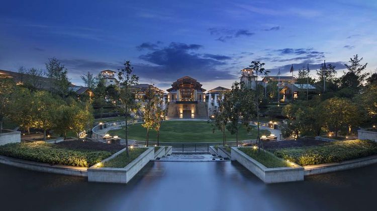 Hilton Wuhan Optics Valley Exterior