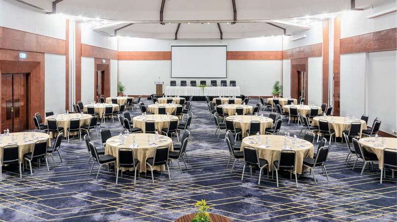 <b>Hilton Yaounde Meeting</b>. Images powered by <a href="https://iceportal.shijigroup.com/" title="IcePortal" target="_blank">IcePortal</a>.