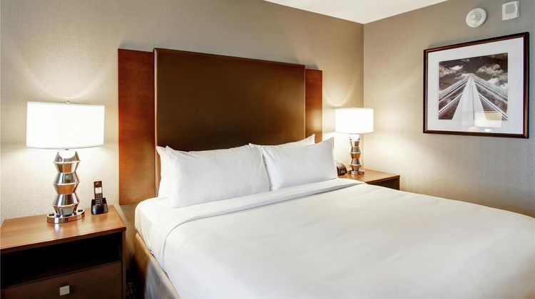 Doubletree by Hilton West Edmonton Room