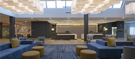 Doubletree by Hilton West Edmonton Lobby