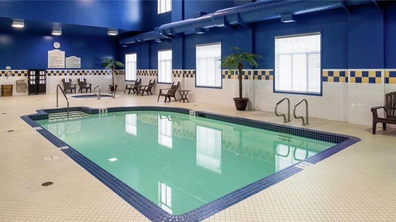 <b>Hilton Garden Inn West Edmonton Pool</b>. Images powered by <a href="https://iceportal.shijigroup.com/" title="IcePortal" target="_blank">IcePortal</a>.
