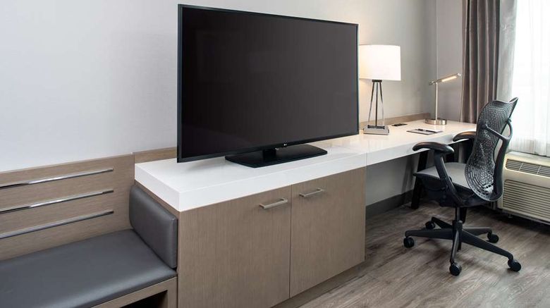 <b>Hilton Garden Inn Halifax Airport Room</b>. Images powered by <a href="https://iceportal.shijigroup.com/" title="IcePortal" target="_blank">IcePortal</a>.