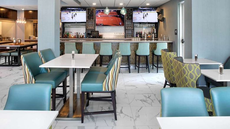 <b>Hilton Garden Inn Halifax Airport Restaurant</b>. Images powered by <a href="https://iceportal.shijigroup.com/" title="IcePortal" target="_blank">IcePortal</a>.