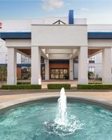 Hampton Inn & Suites Surrey