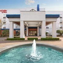 Hampton Inn & Suites Surrey