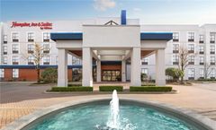 Hampton Inn & Suites Surrey