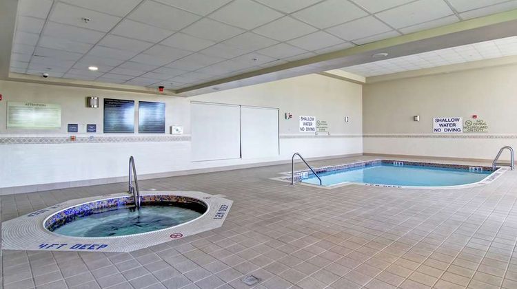 Hilton Garden Inn Ottawa Airport Pool