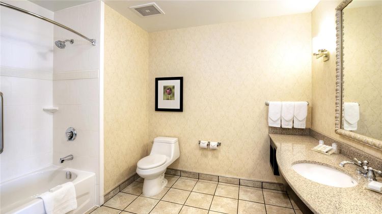 Hilton Garden Inn Ottawa Airport Room