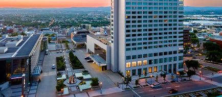 Hilton Quebec Exterior
