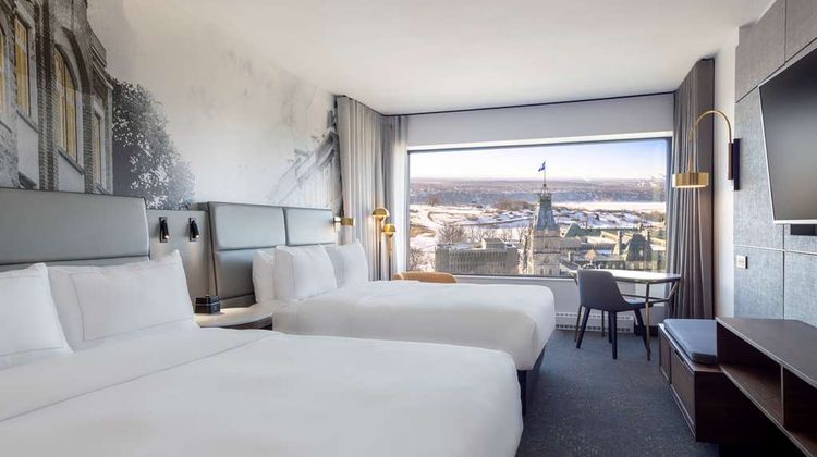 Hilton Quebec Room
