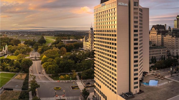 Hilton Quebec Exterior