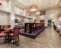 Hampton Inn & Suites - Lethbridge Lobby